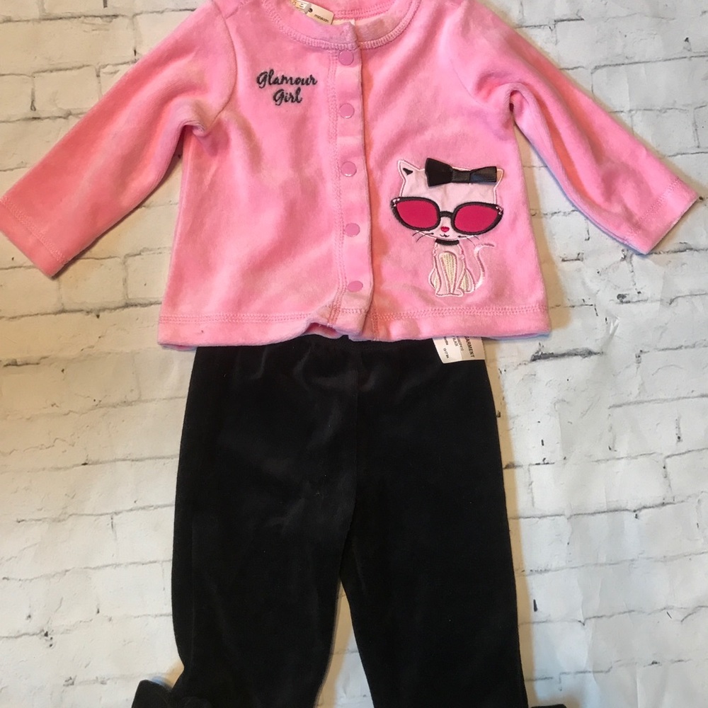 Baby girls 3-6 months outfit fleece black pants pink top